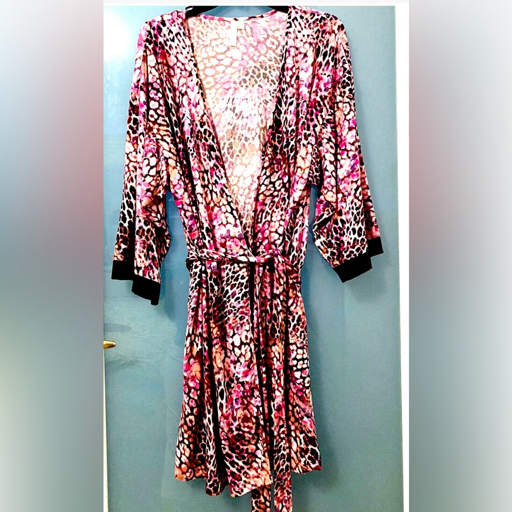 Pink Leopard Print Robe L-XL